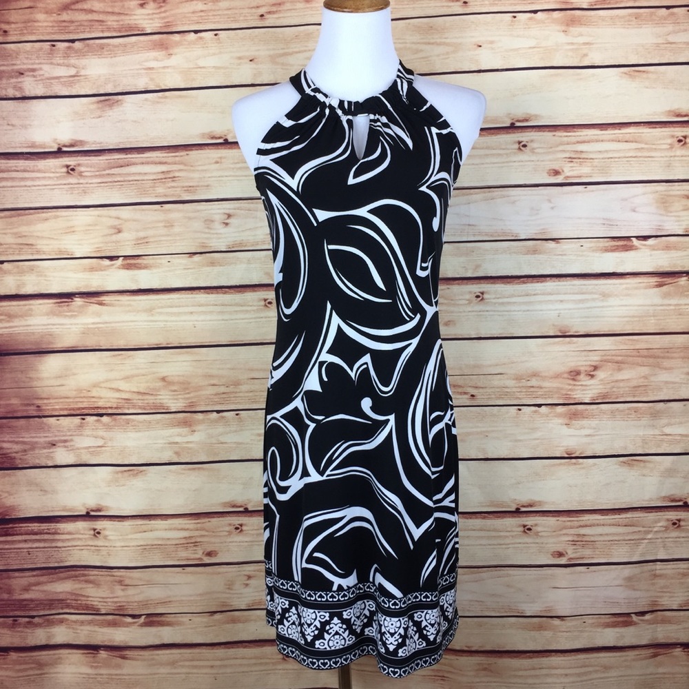 ❤️White House Black Market Sleeveless Shift Dress